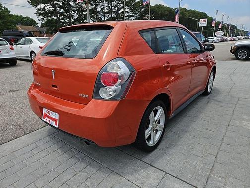 2010 Pontiac Vibe Base