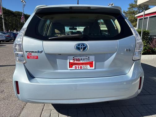 2014 Toyota Prius v Two