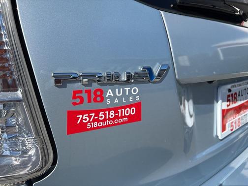 2014 Toyota Prius v Two