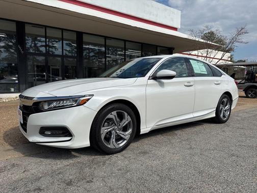 White 2019 Honda Accord EX