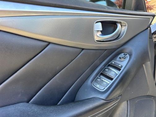 Black Obsidian 2018 INFINITI Q50 3.0t Sport