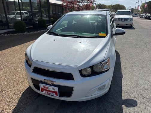 Summit White 2014 Chevrolet Sonic LT