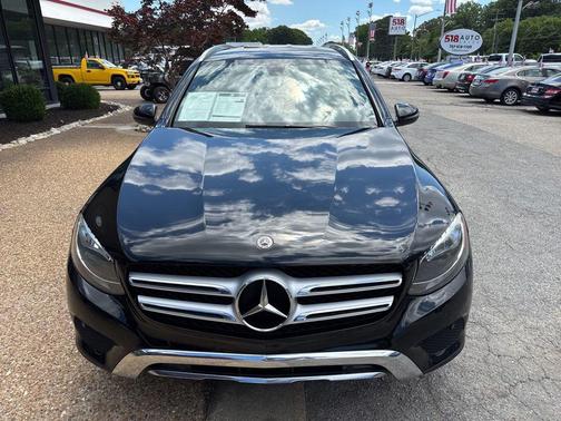Obsidian Black Metallic 2019 Mercedes-Benz GLC 300 Base
