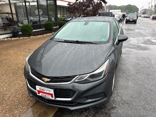 Nightfall Gray Metallic 2017 Chevrolet Cruze LT