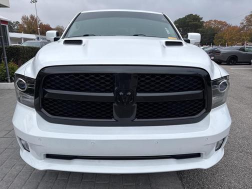 2018 RAM 1500 Night Crew Cab 4x4 5'7' Box