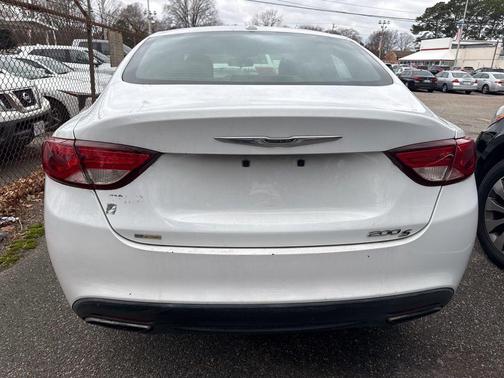 2015 Chrysler 200 S