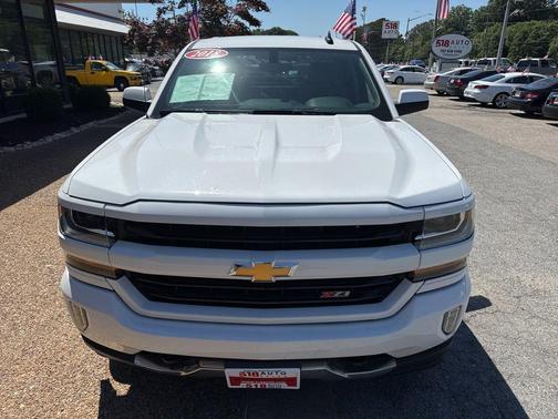 Iridescent Pearl Tricoat 2018 Chevrolet Silverado 1500 2LT