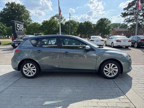 2013 Mazda Mazda3 i Touring