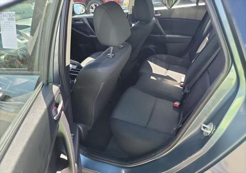 2013 Mazda Mazda3 i Touring