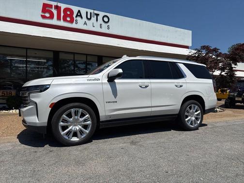 Pearl 2022 Chevrolet Tahoe 4WD High Country