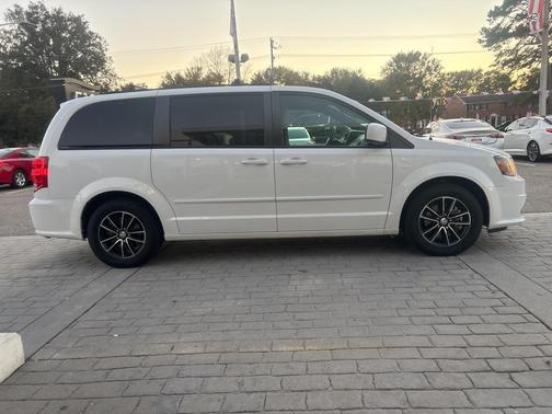 2016 Dodge Grand Caravan R/T