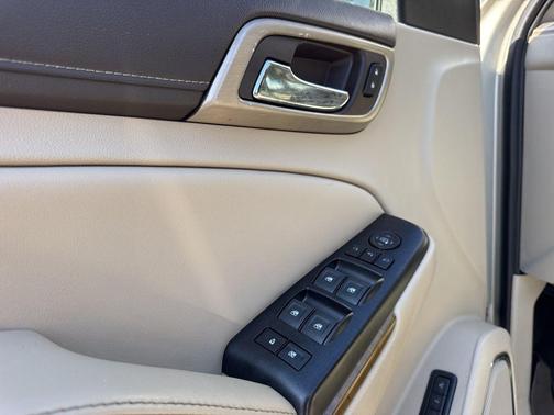 Sparkling Silver Metallic 2017 GMC Yukon Denali