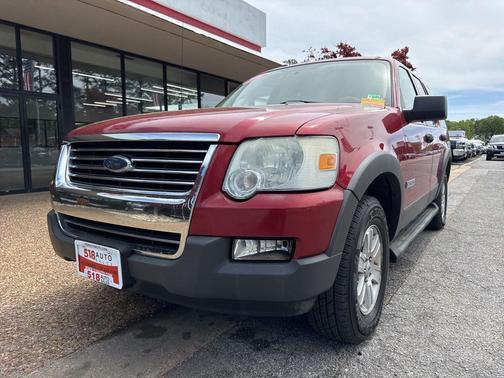 Red 2006 Ford Explorer XLT