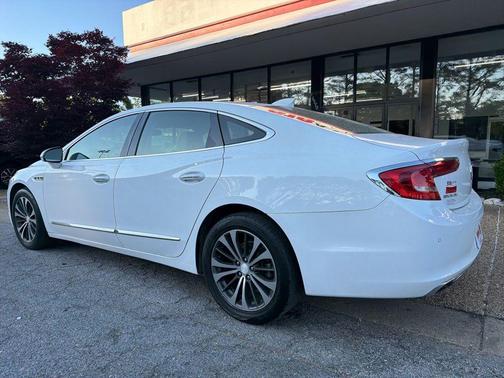 Summit White 2017 Buick LaCrosse Preferred