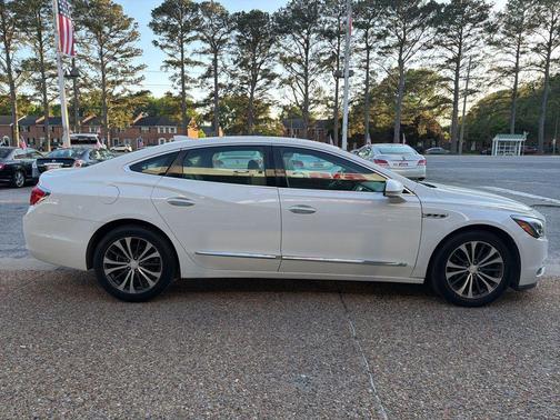 Summit White 2017 Buick LaCrosse Preferred
