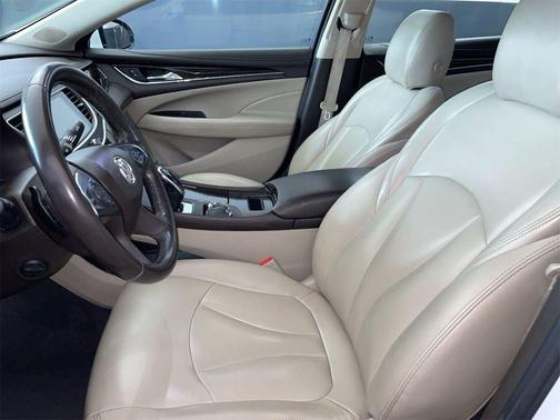 Summit White 2017 Buick LaCrosse Preferred