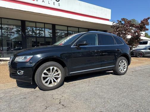 Mythos Black Metallic 2016 Audi Q5 2.0T Premium Plus