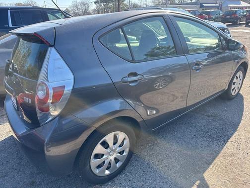 2014 Toyota Prius c Two