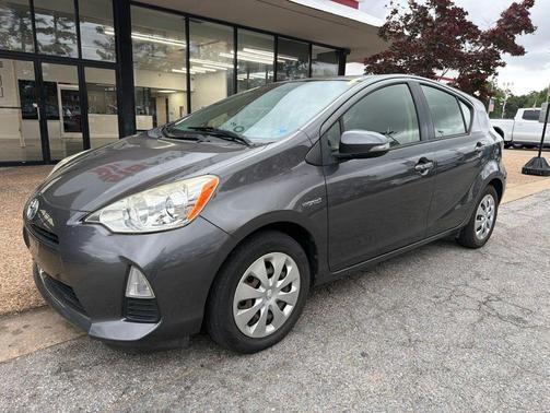 Magnetic Gray Metallic 2014 Toyota Prius c Two