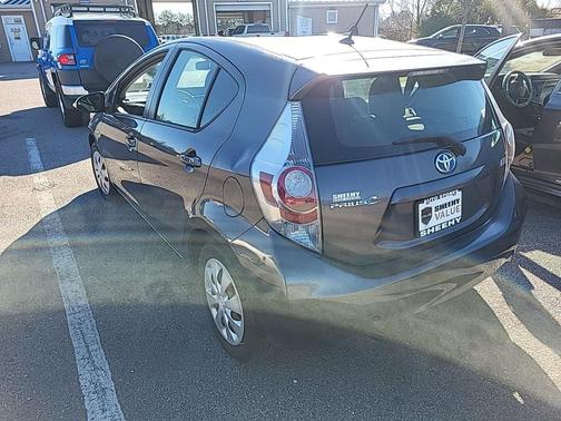 2014 Toyota Prius c Two