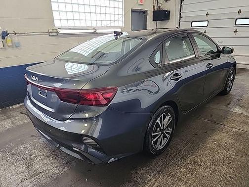 Gravity Gray 2022 Kia Forte LXS