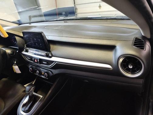 Gravity Gray 2022 Kia Forte LXS