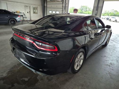 Pitch Black Clearcoat 2019 Dodge Charger SXT