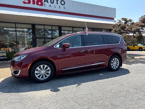 Velvet Red Pearlcoat 2017 Chrysler Pacifica Touring-L
