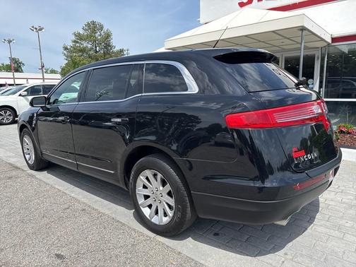 2016 Lincoln MKT Livery