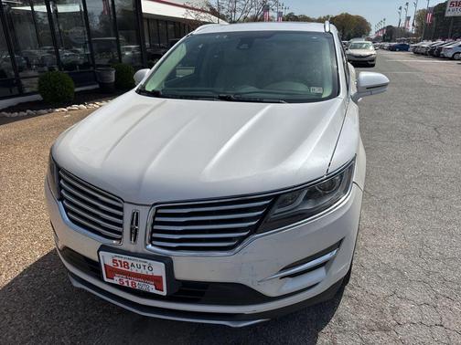 White Platinum Clearcoat Metallic 2016 Lincoln MKC Reserve