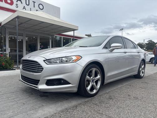 2015 Ford Fusion SE