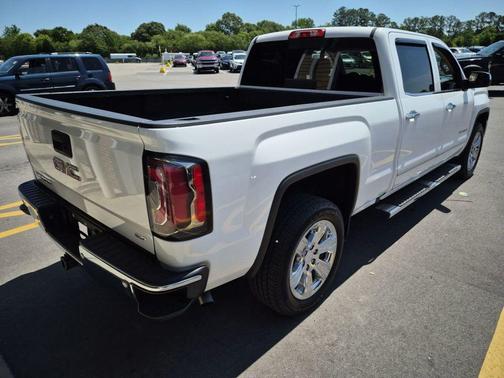Summit White 2017 GMC Sierra 1500 SLT
