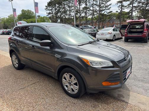 2016 Ford Escape S