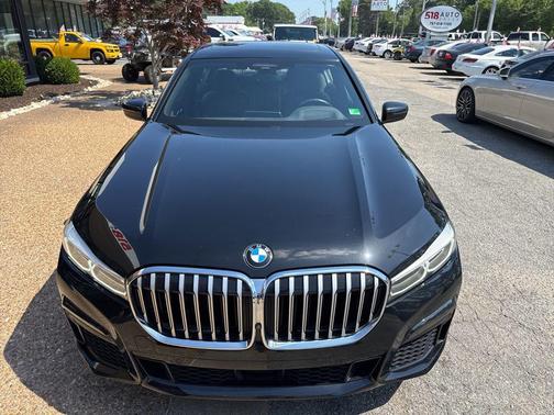 Black Sapphire Metallic 2022 BMW 750 i xDrive