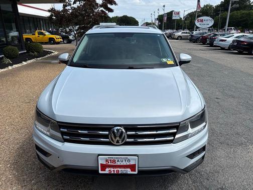 White 2018 Volkswagen Tiguan 2.0T SEL
