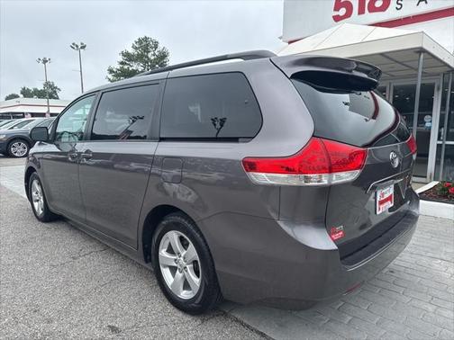 2013 Toyota Sienna LE