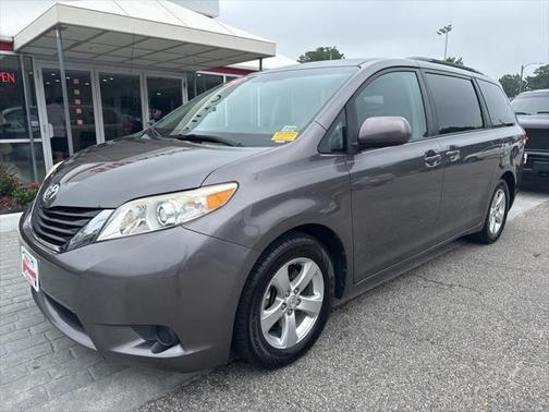 2013 Toyota Sienna LE