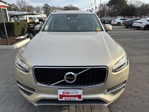 2016 Volvo XC90 T6 Momentum