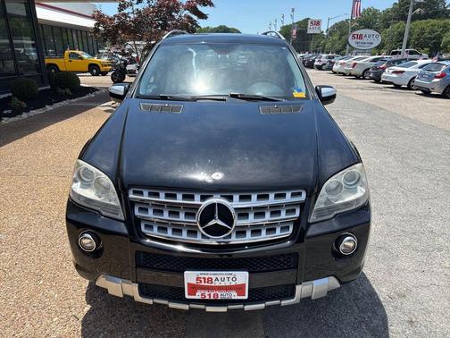 Black 2009 Mercedes-Benz M-Class 4MATIC
