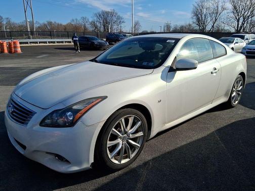 2014 INFINITI Q60 Base