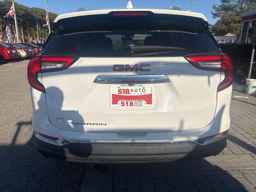 2022 GMC Terrain SLT