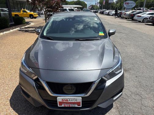 Gun Metallic 2021 Nissan Versa 1.6 SV