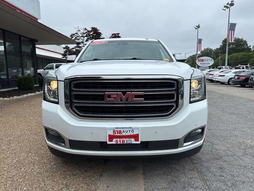 Summit White 2019 GMC Yukon XL SLT