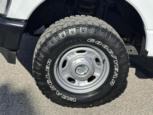 OXFORD WHITE 2023 Ford F-250 XL