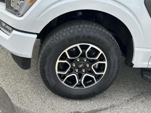 OXFORD WHITE 2023 Ford F-150 XLT