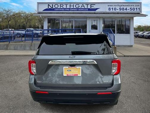CARBONIZED GRAY METALLIC 2024 Ford Explorer XLT