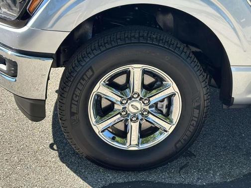 ICONIC SILVER METALLIC 2024 Ford F-150 XLT