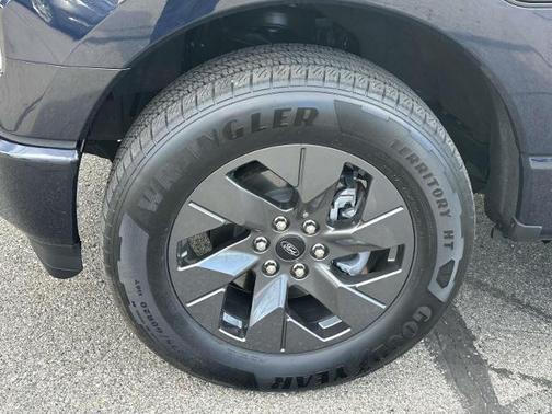 ANTIMATTER BLUE METALLIC 2023 Ford F-150 LARIAT