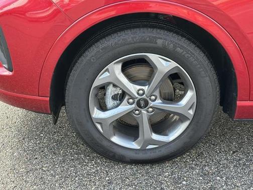 RAPID RED MET TINTED CC 2024 Ford Escape ST-LINE