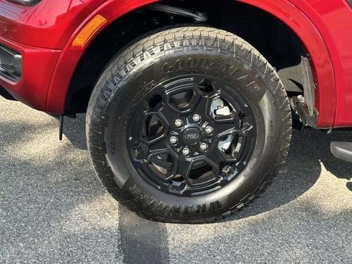 RUBY RED MET TNTD CLEARCOAT 2025 Ford Ranger LARIAT